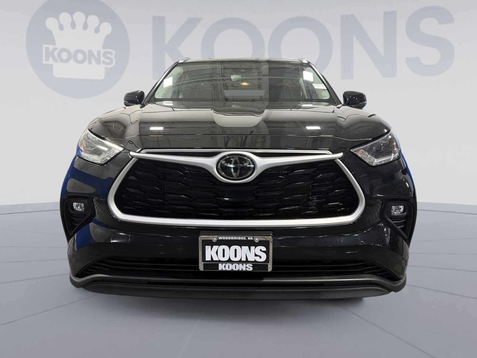 Used 2021 Toyota Highlander XLE AWD/4WD image 11