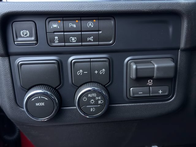 New 2026 Chevrolet Suburban LT w/ Comfort Package RWD image 18
