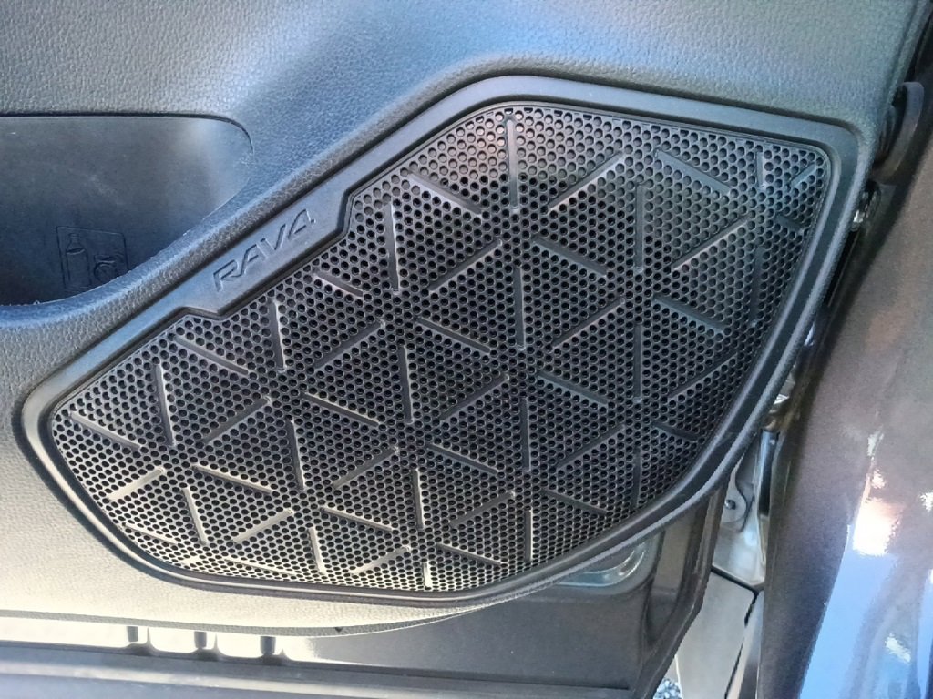 Used 2024 Toyota RAV4 XLE Premium image 13