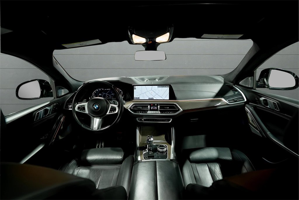Used 2021 BMW X6 M50i w/ Executive Package image 21