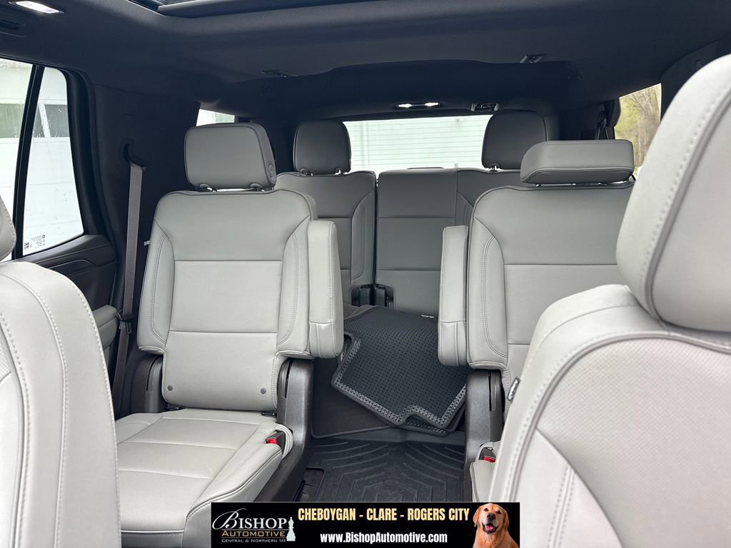 Used 2023 GMC Yukon SLT AWD/4WD image 9