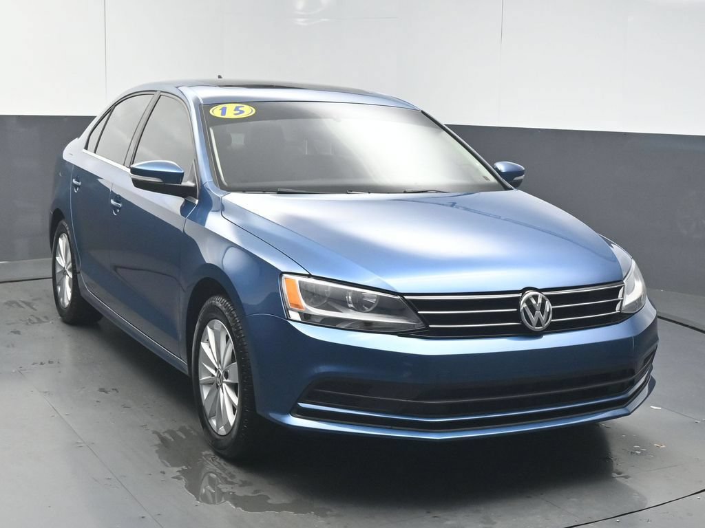 Used 2015 Volkswagen Jetta SE FWD image 2