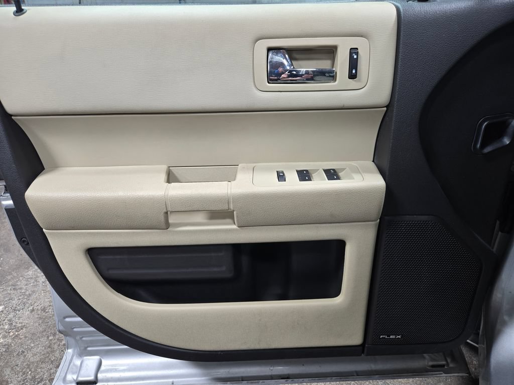 Used 2019 Ford Flex SE FWD image 8