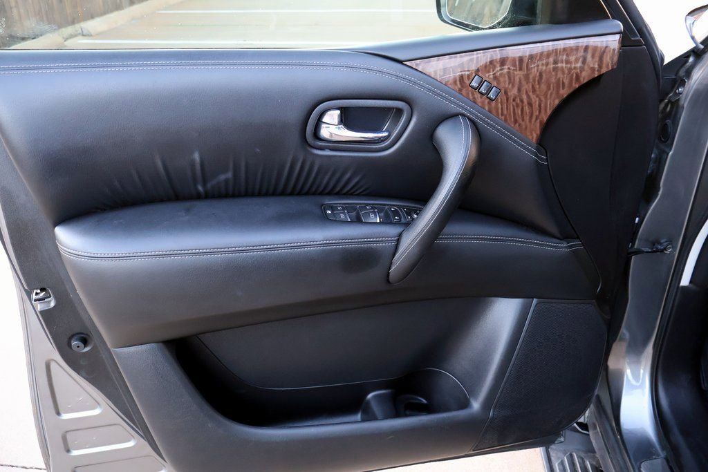 Used 2020 Nissan Armada Platinum w/ Captain's Chairs Package image 18