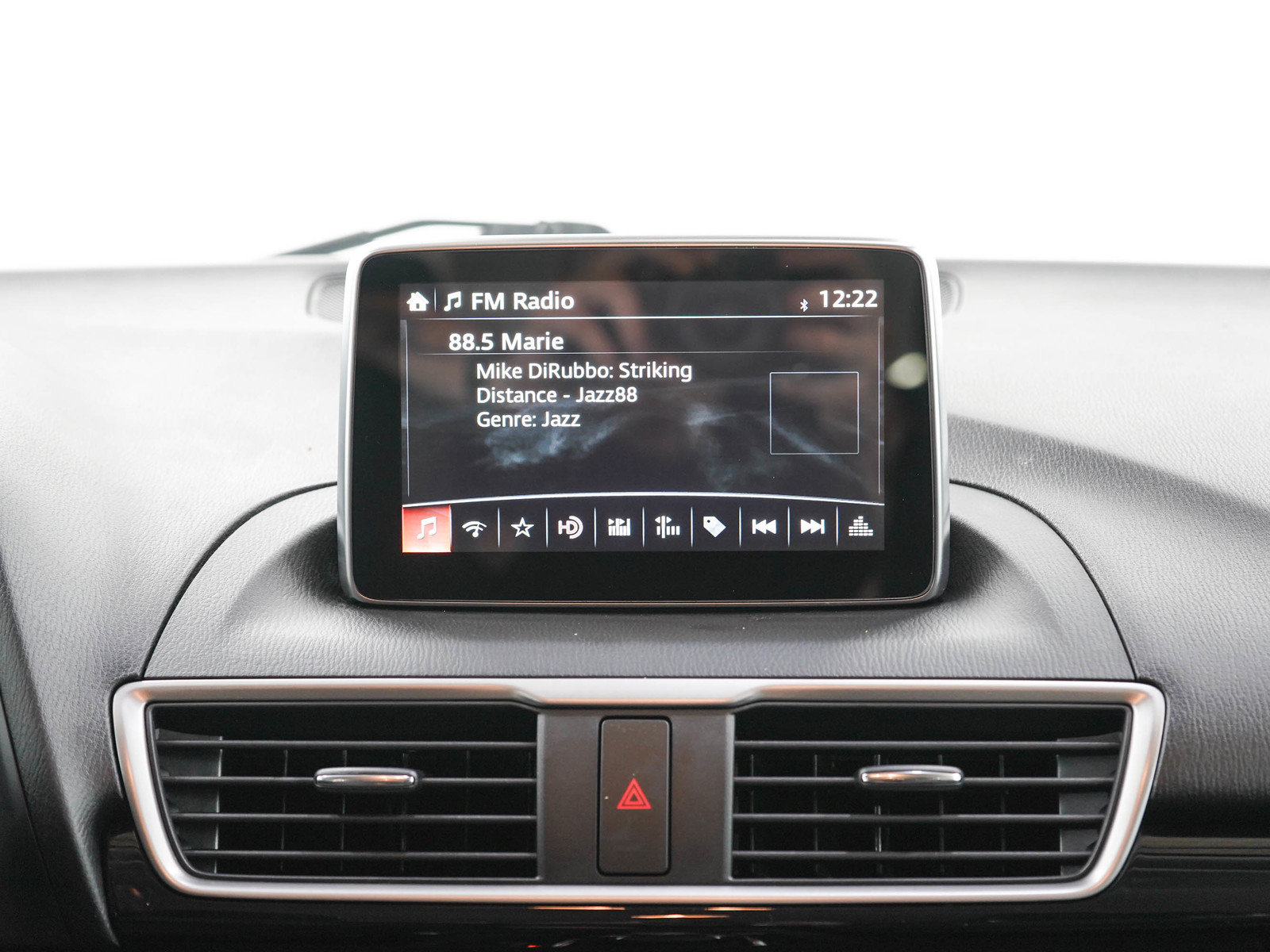 Used 2015 MAZDA MAZDA3 i Touring FWD image 16