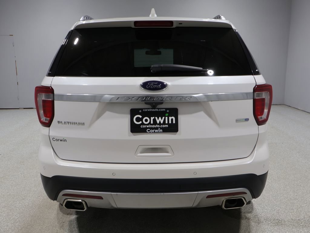 Used 2017 Ford Explorer Platinum image 3