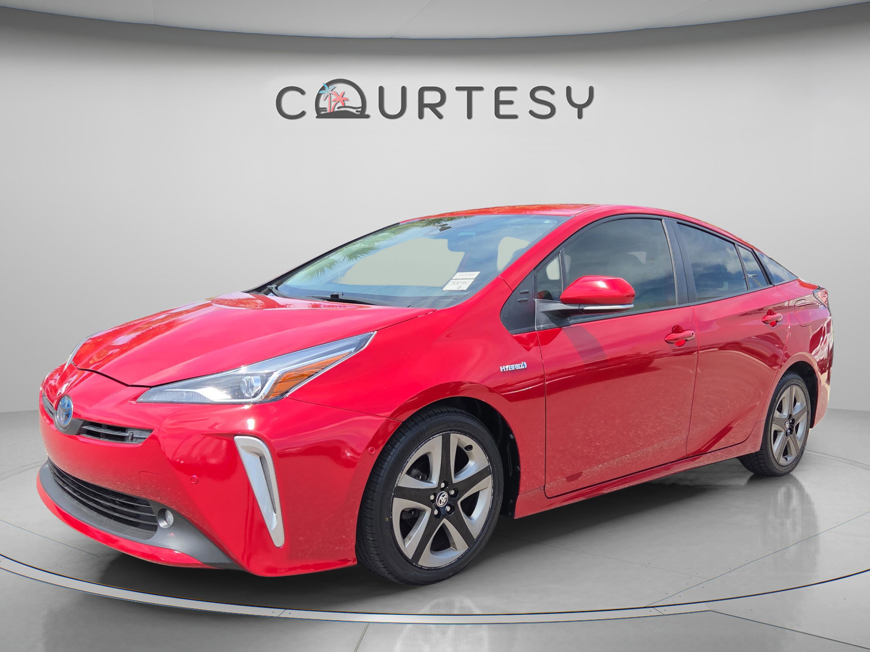 Used 2022 Toyota Prius XLE FWD image 1