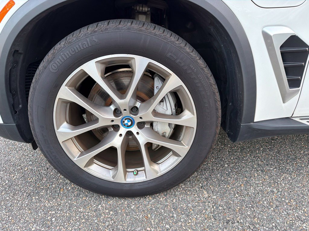 Used 2025 BMW X5 xDrive50e AWD/4WD image 22