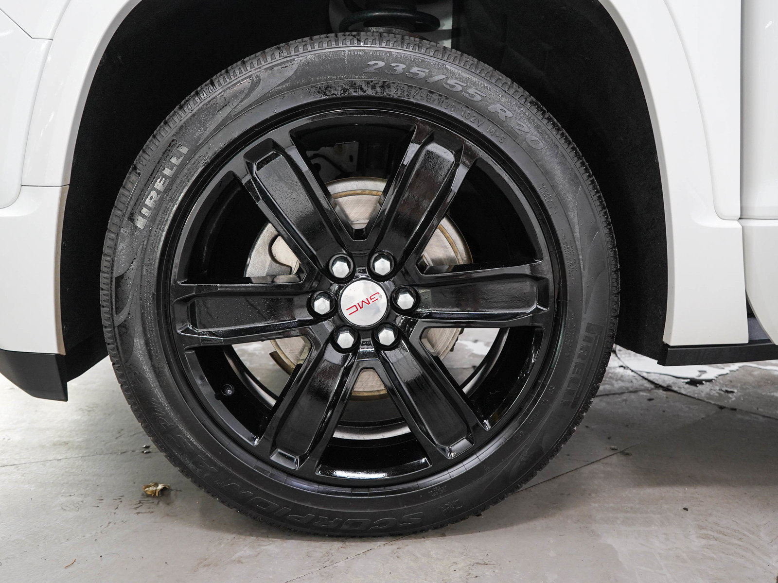 Used 2019 GMC Acadia Denali AWD/4WD image 32