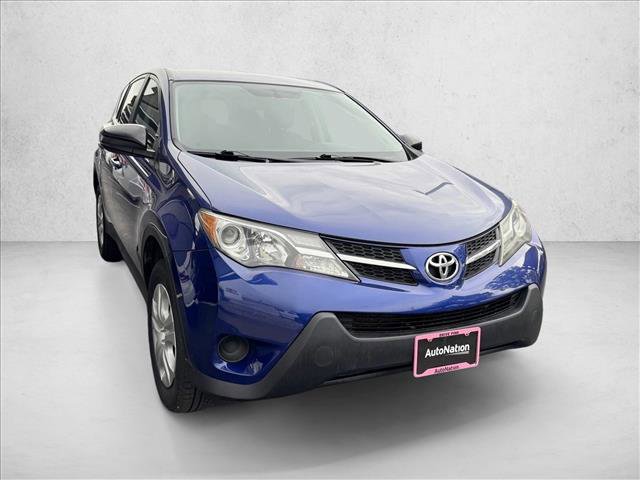 Used 2015 Toyota RAV4 LE AWD/4WD video 3