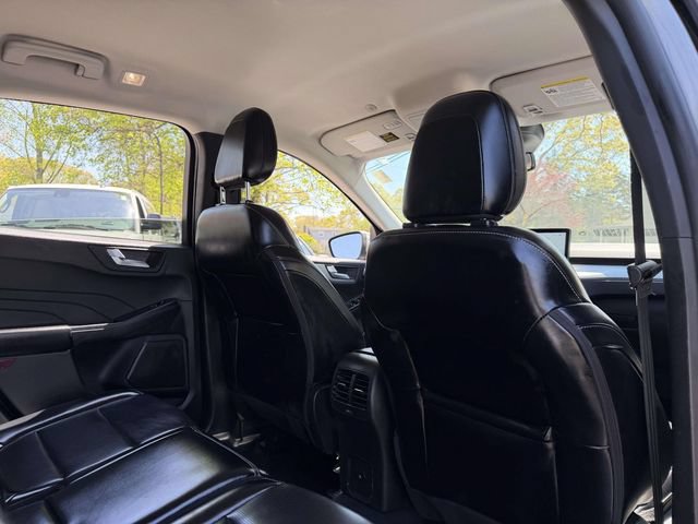 Used 2024 Ford Escape Platinum AWD/4WD image 16