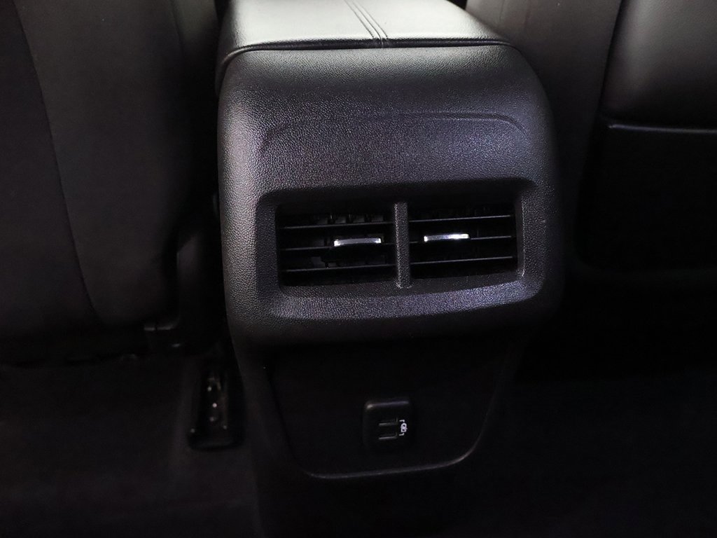 Used 2022 GMC Terrain SLE w/ Driver Convenience Package image 29