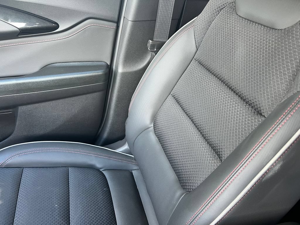 Used 2023 Chevrolet TrailBlazer RS w/ Sun and Liftgate Package AWD/4WD image 36