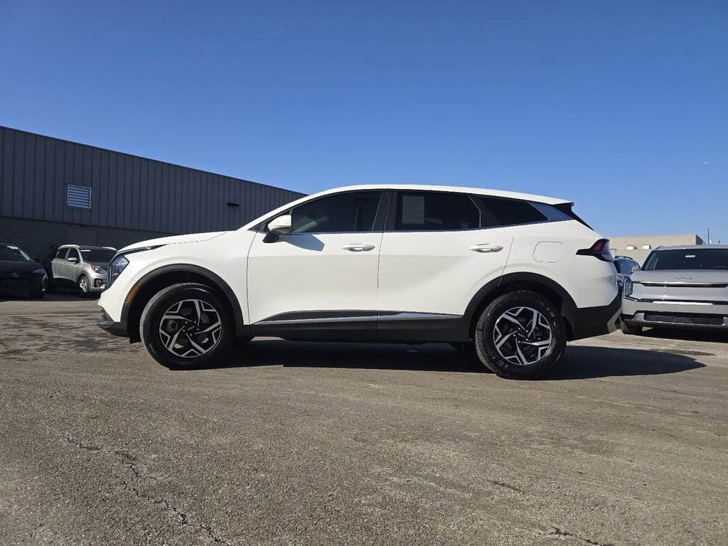 Used 2023 Kia Sportage LX image 10