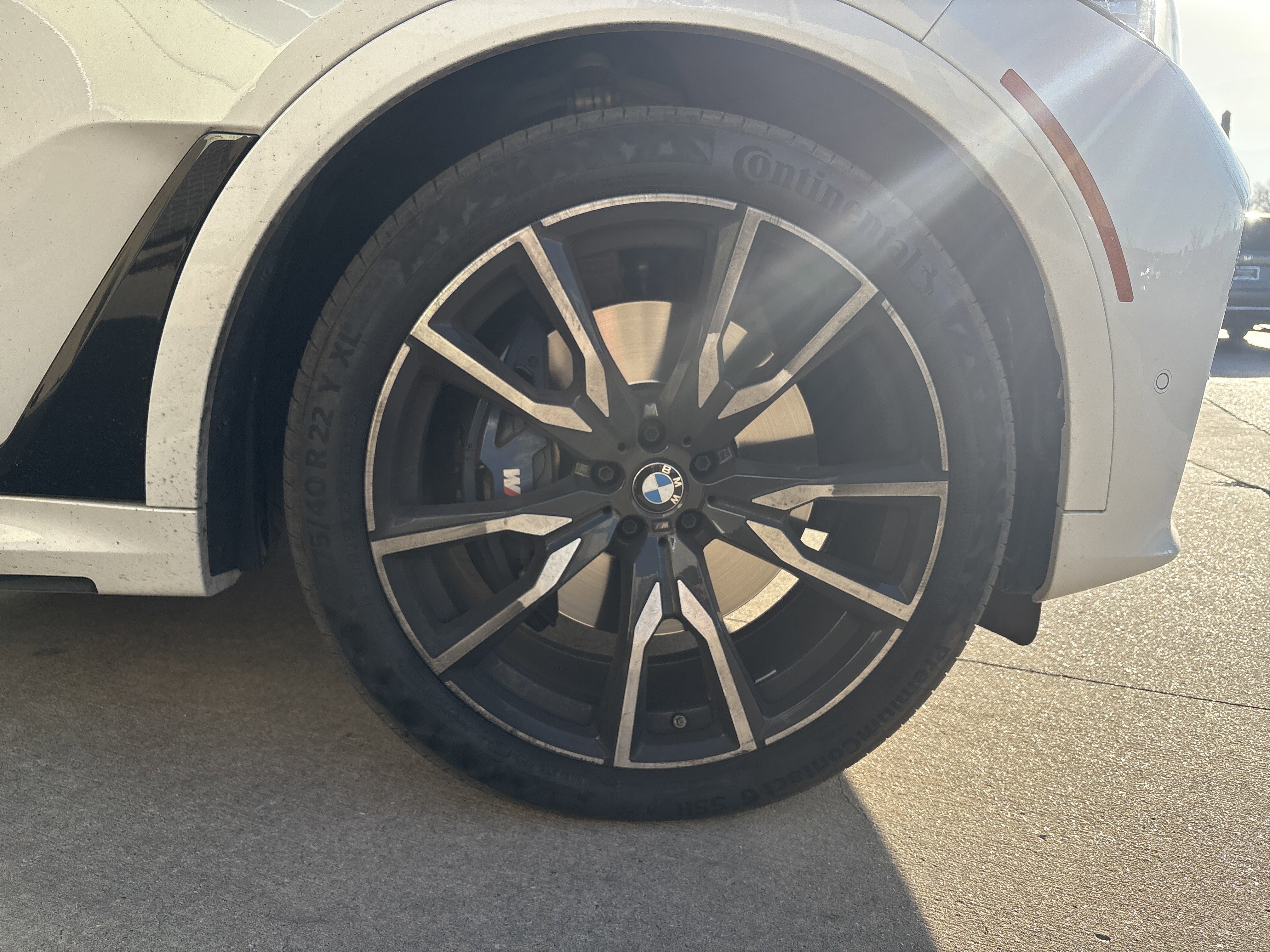 Used 2022 BMW X7 xDrive40i w/ M Sport Package image 13