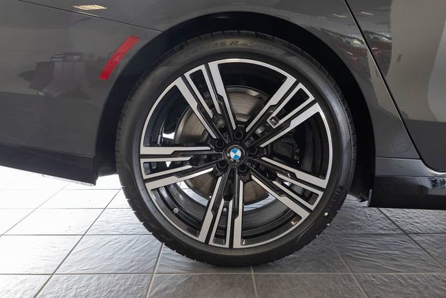 New 2026 BMW 740i xDrive AWD/4WD image 9