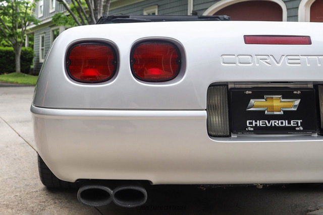 Used 1996 Chevrolet Corvette Convertible RWD image 80
