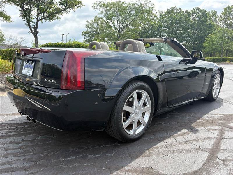 Used 2005 Cadillac XLR RWD image 7