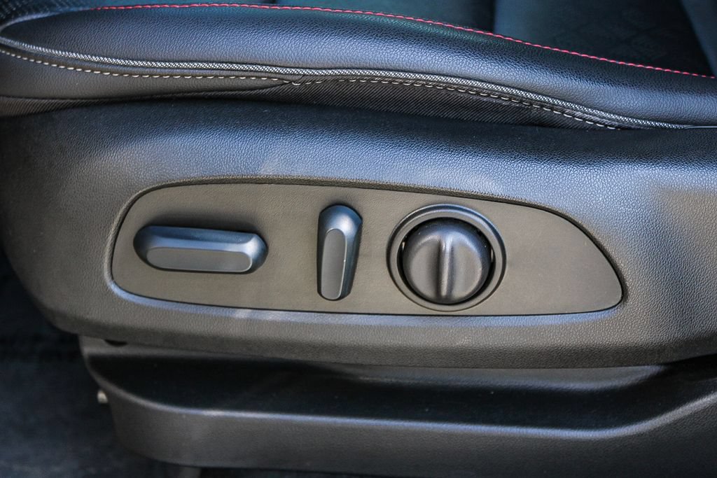 Used 2023 Chevrolet Bolt EUV Premier w/ Sun & Sound Package FWD image 21