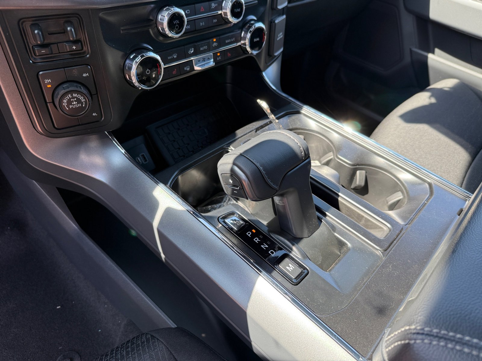 New 2025 Ford F150 XLT w/ Equipment Group 302A MID image 13