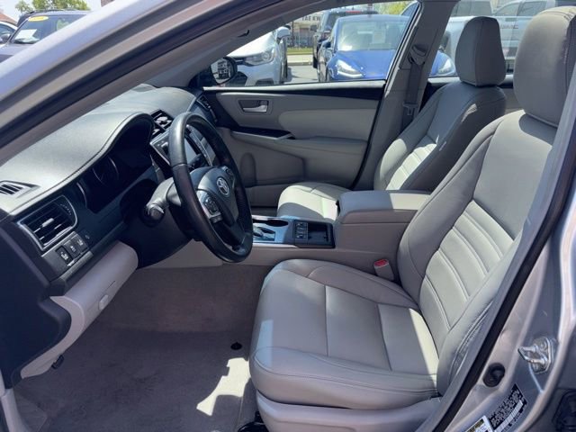 Used 2016 Toyota Camry XLE w/ Moonroof Package FWD image 17
