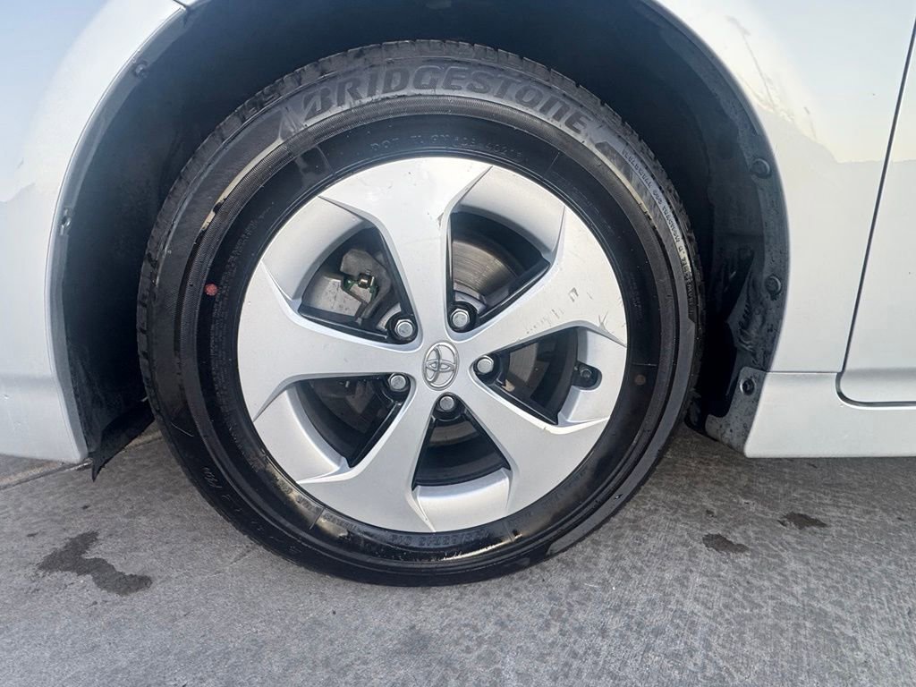 Used 2015 Toyota Prius Two FWD image 34