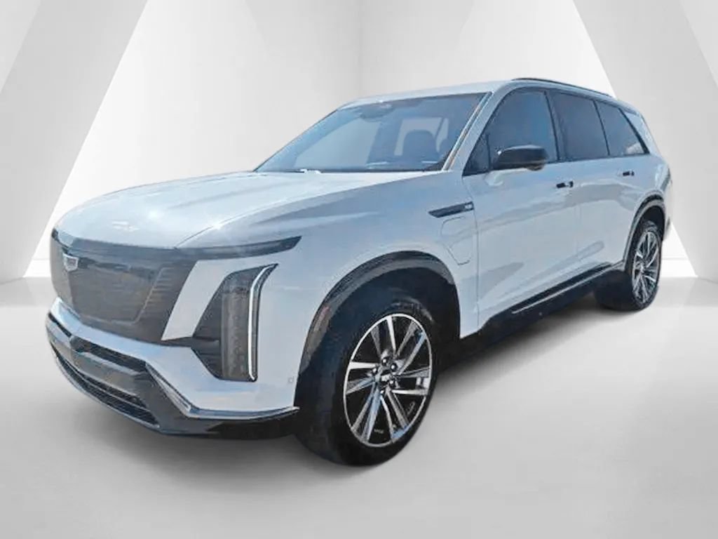 New 2027 Cadillac Vistiq Sport w/ LPO, Floor Liner Package AWD/4WD image 3