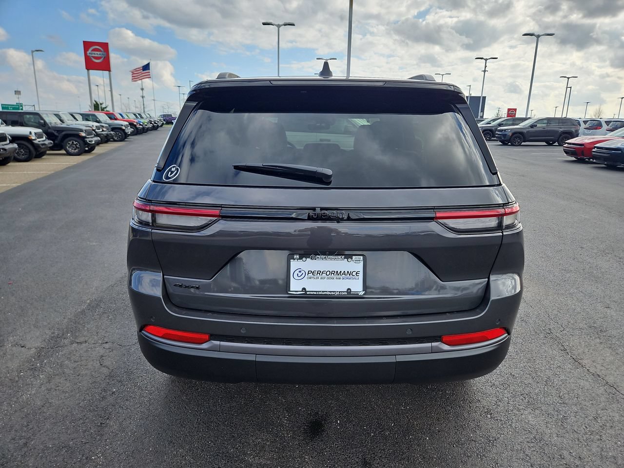 New 2026 Jeep Grand Cherokee Altitude AWD/4WD image 6