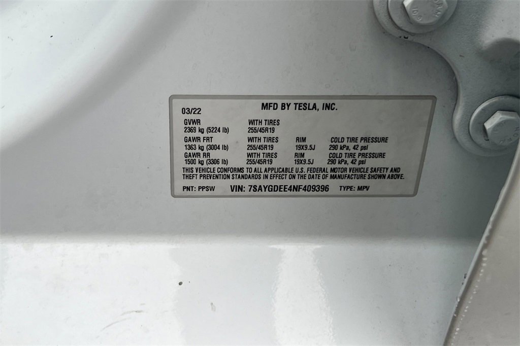 Used 2022 Tesla Model Y Long Range image 32