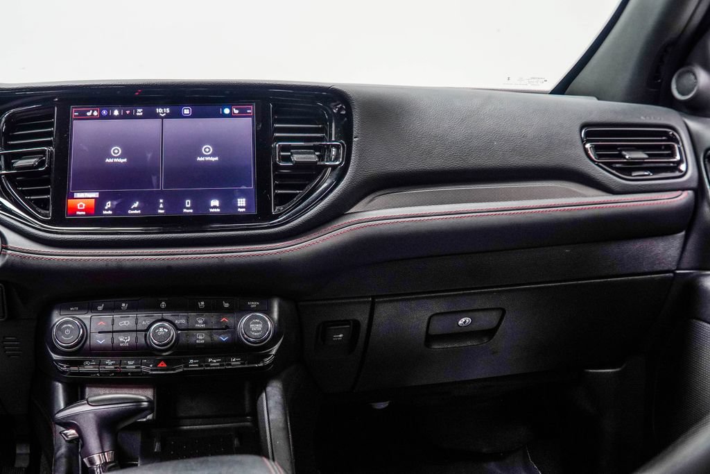 Used 2025 Dodge Durango GT AWD/4WD image 33