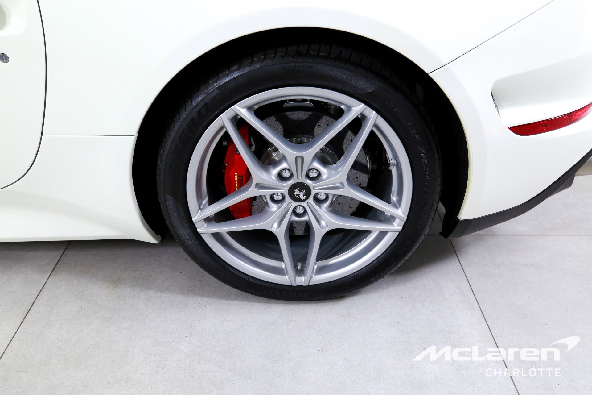 Used 2017 Ferrari California T image 30