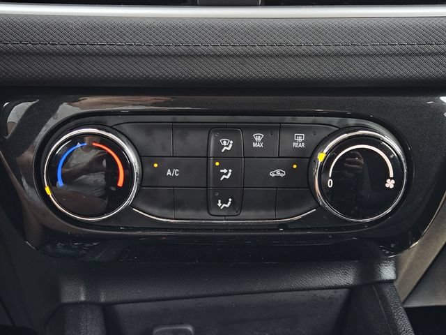 Used 2025 Chevrolet TrailBlazer LT AWD/4WD image 19