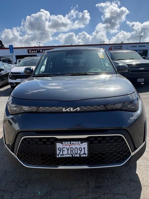 Certified 2023 Kia Soul LX image 3