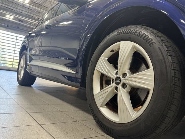 Certified 2023 Audi Q4 e-tron Prestige AWD/4WD image 9