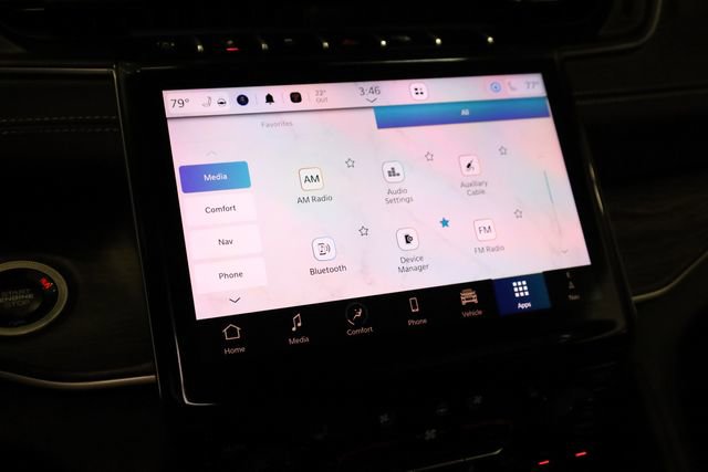 Used 2025 Jeep Grand Cherokee L Limited image 21