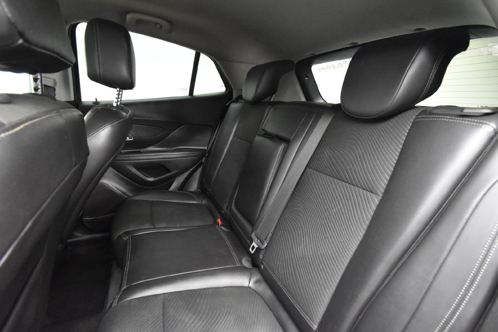 Used 2014 Buick Encore FWD image 17