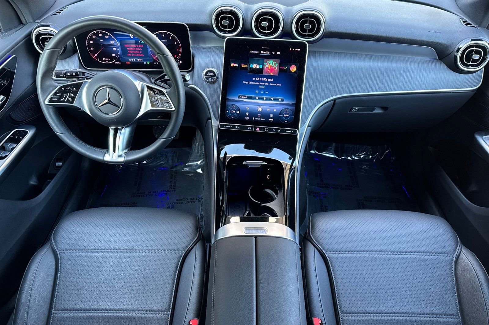 Certified 2025 Mercedes-Benz GLC 300 image 3