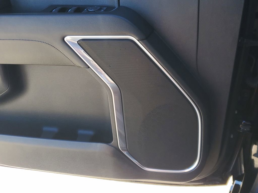 Used 2025 Chevrolet Silverado 1500 LT image 30