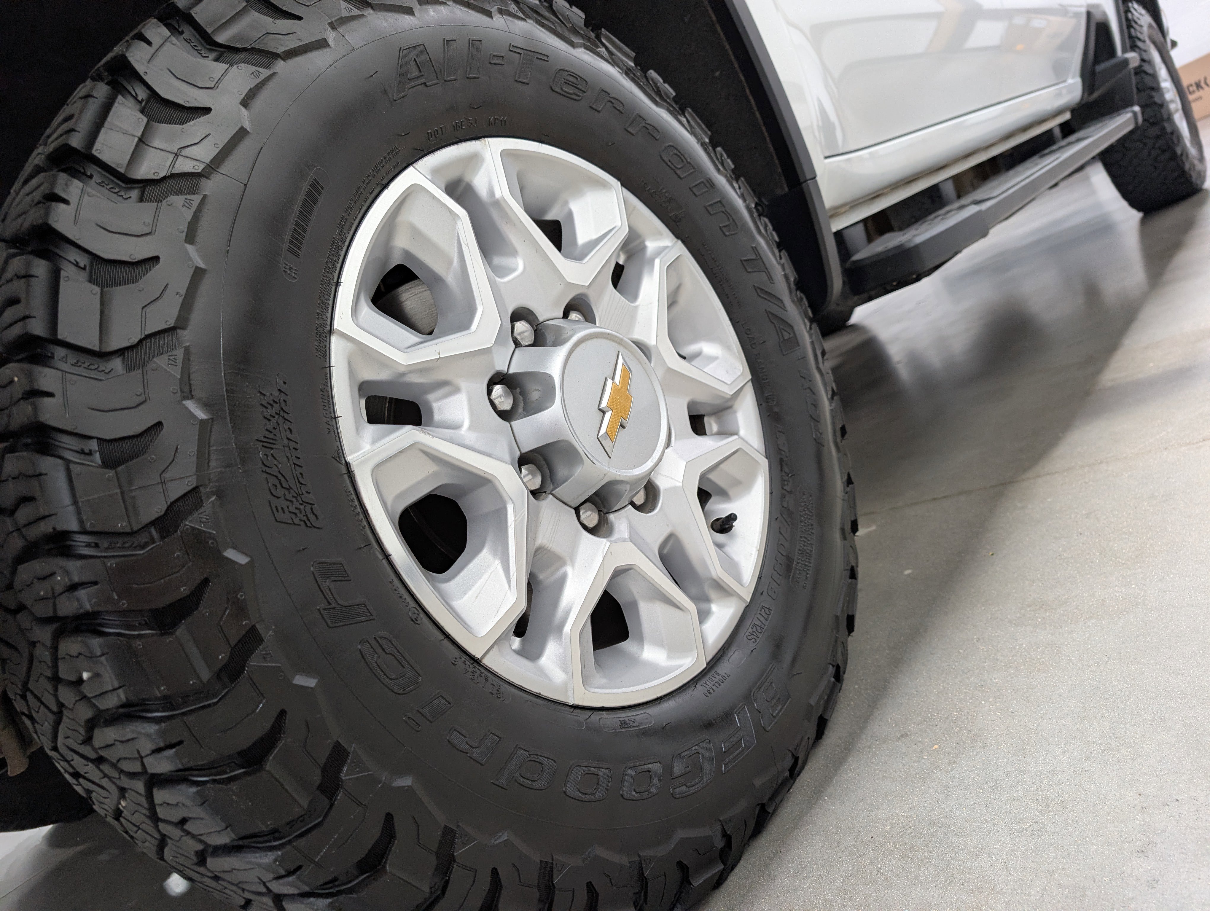 Used 2022 Chevrolet Silverado 3500 LTZ w/ Z71 Off-Road Package image 9