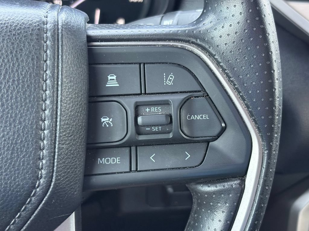 Used 2025 Toyota Tundra SR5 w/ SR5 Convenience Package AWD/4WD image 28