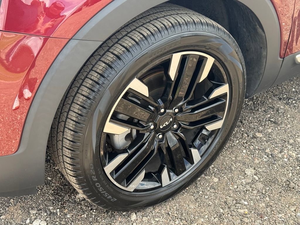 Certified 2023 Kia Telluride SX image 9