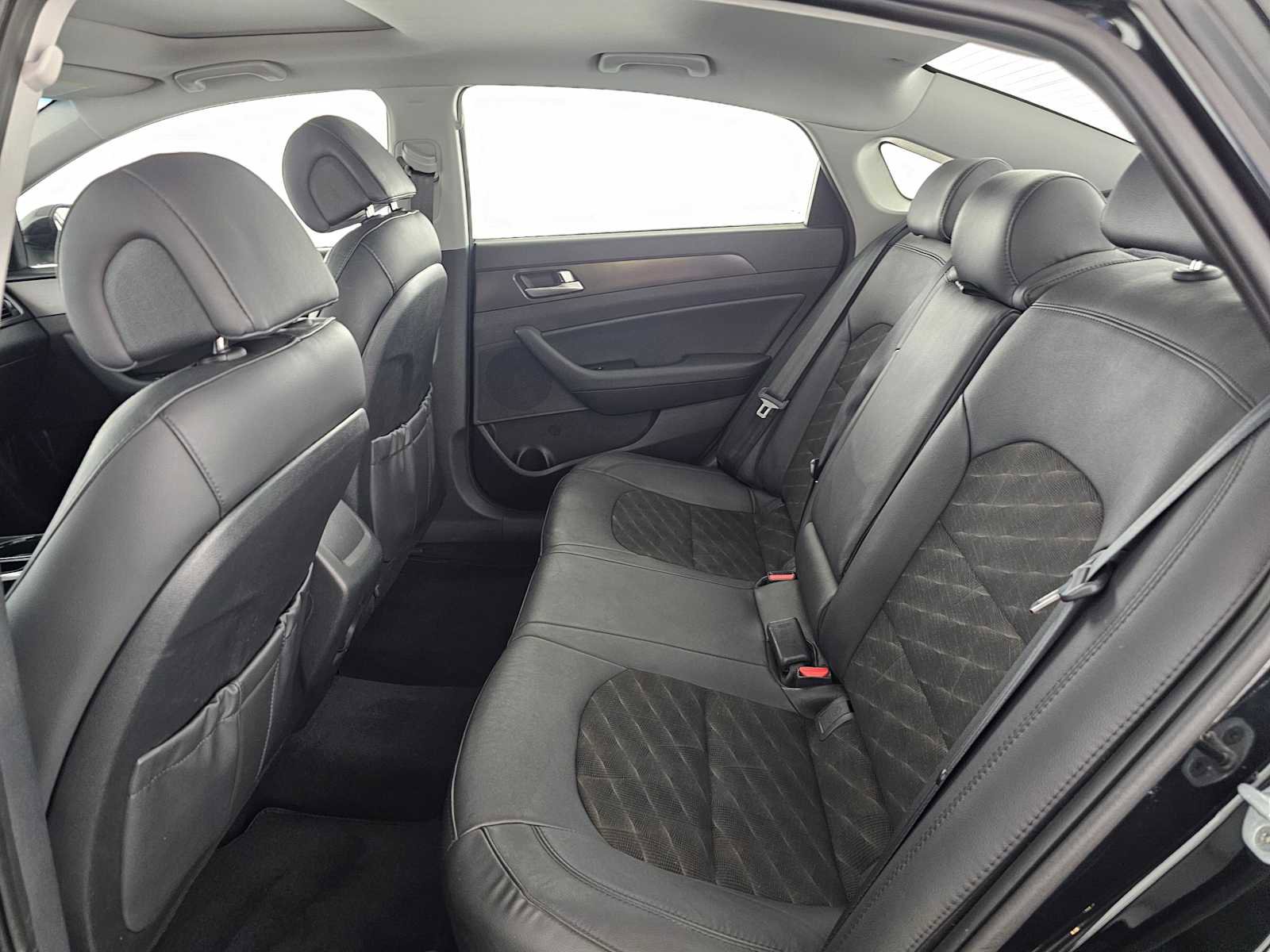 Used 2017 Hyundai Sonata Sport w/ Value Edition Package 02 image 16