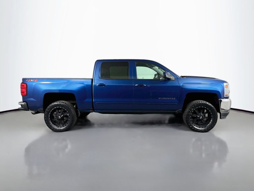Used 2018 Chevrolet Silverado 1500 LT w/ All Star Edition AWD/4WD image 9
