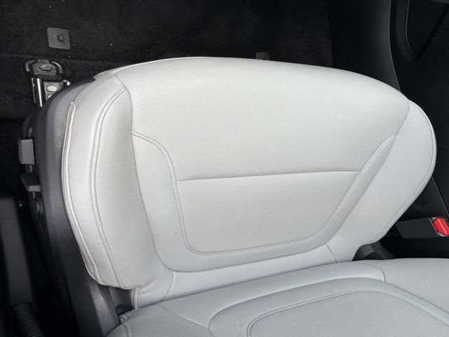 Used 2025 Hyundai Santa Cruz SEL FWD image 9