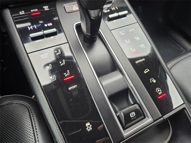 Used 2024 Porsche Macan image 27