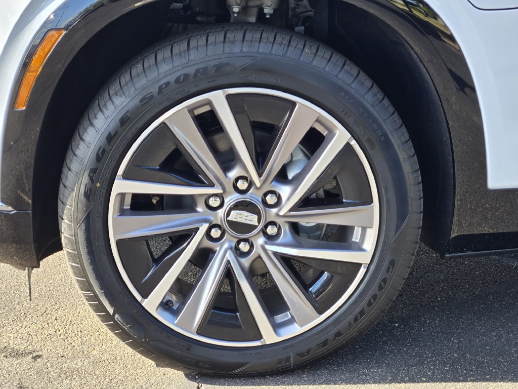 New 2027 Cadillac Vistiq Sport w/ LPO, Trailering Package AWD/4WD image 6