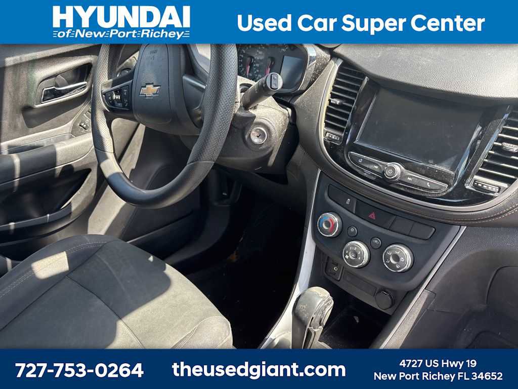 Used 2017 Chevrolet Trax LS w/ LPO, Cargo Package image 5