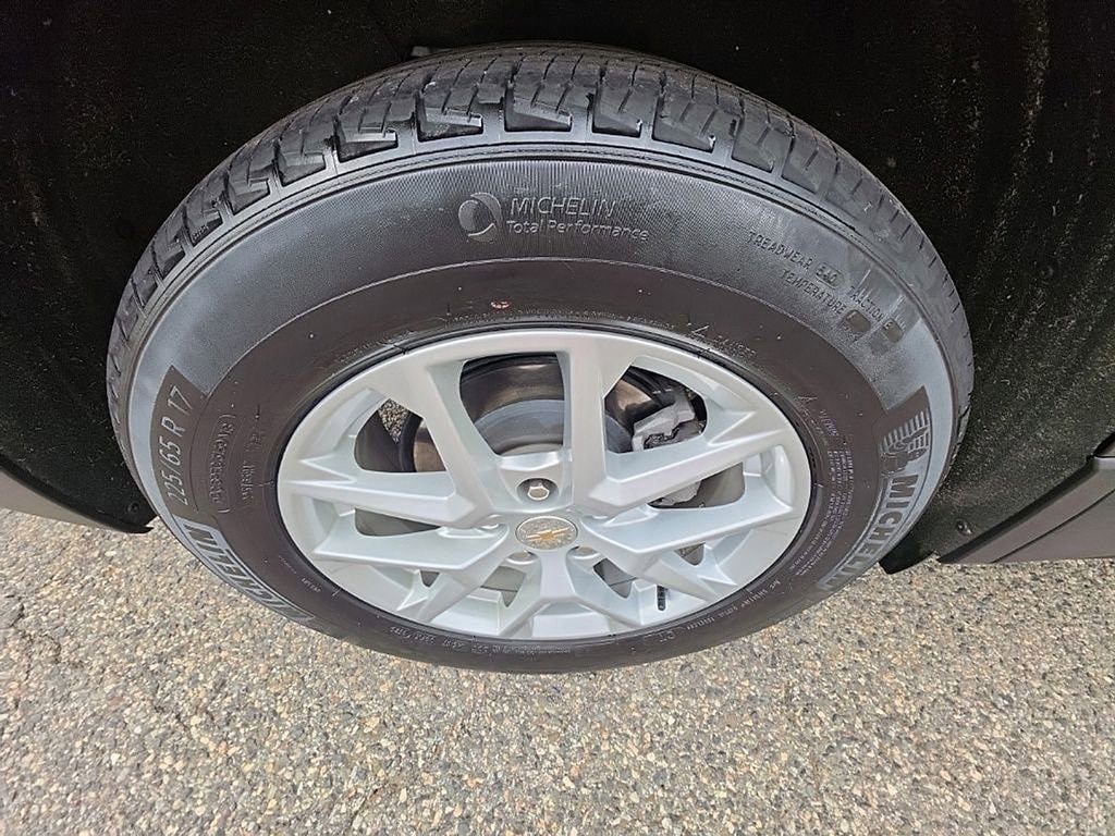 Used 2023 Chevrolet Equinox LS FWD image 31
