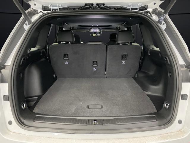 New 2026 Jeep Grand Cherokee Laredo image 15