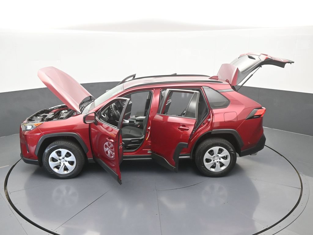 Used 2021 Toyota RAV4 LE FWD image 59